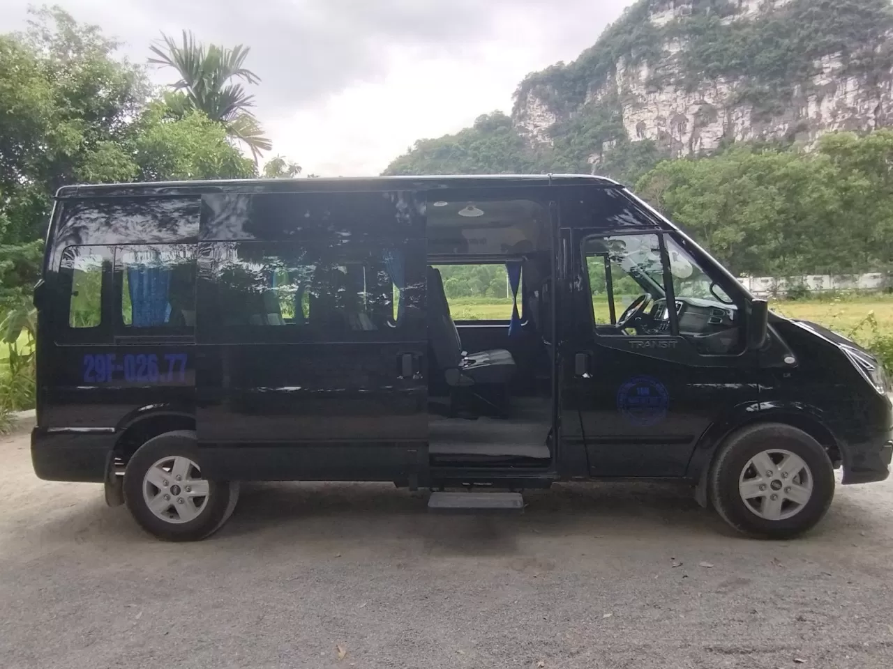 Ford Transit 16 chỗ
